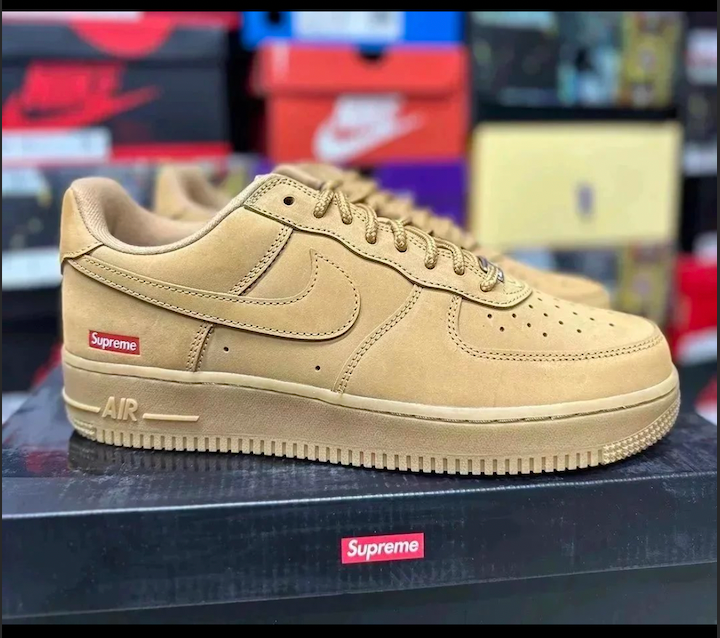 Nike Air Force one supreme